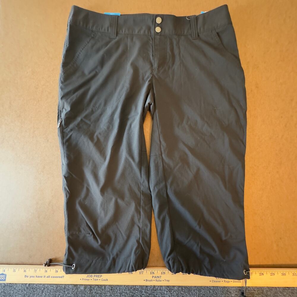 New Columbia Women's Saturday Trail Knee Pants Size 12